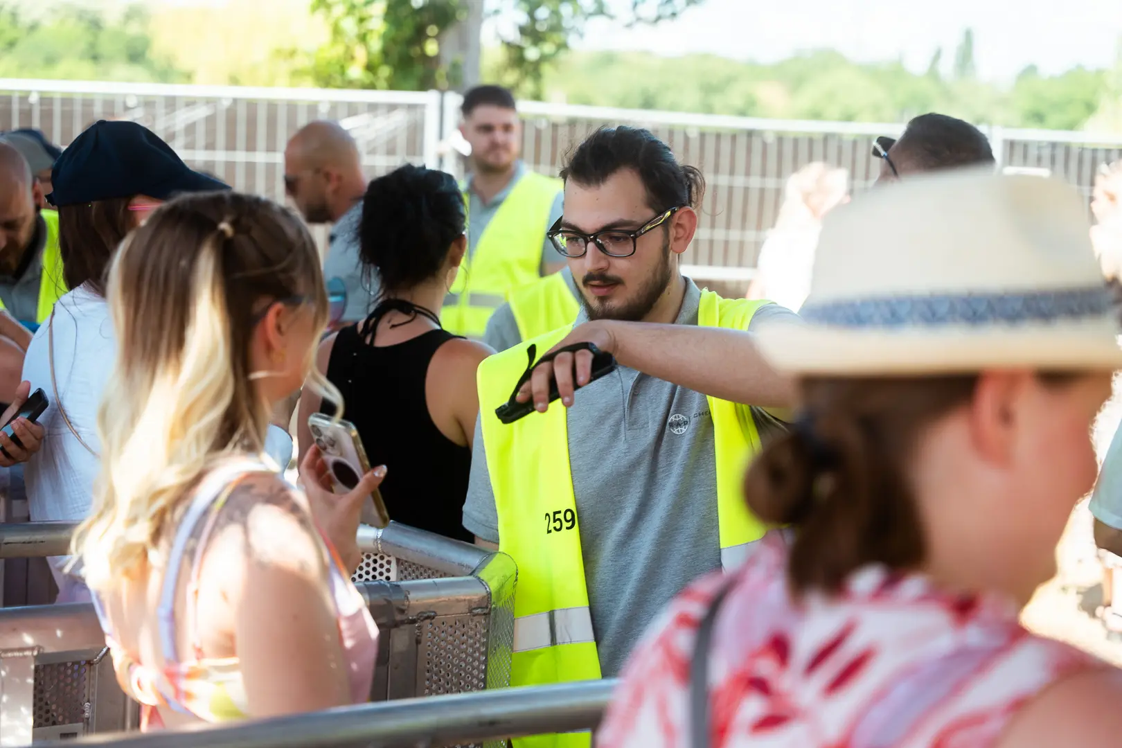 bonn-veranstaltungsschutz Einlasskontrolle auf einer Veranstaltung